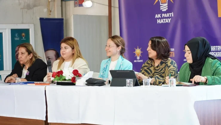 DERYA BAKBAK: “HATAY AYAĞA KALKIYOR, HAYAT YENİDEN CANLANIYOR”
