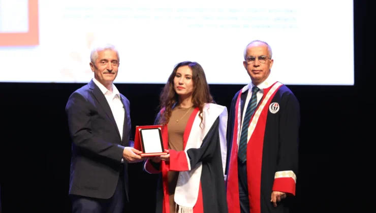 SAĞLIK HİZMETLERİ MESLEK YÜKSEKOKULU MEZUNLARINI UĞURLADI