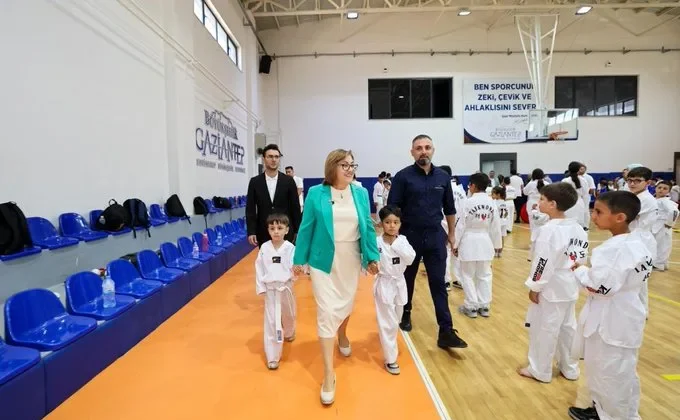 Başkan Şahin, Yaz Okulları’ndan yararlanan çocuklarla bir araya geldi