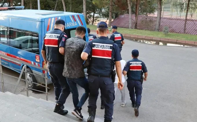 Gaziantep’te 4 göçmen kaçakçısı yakalandı