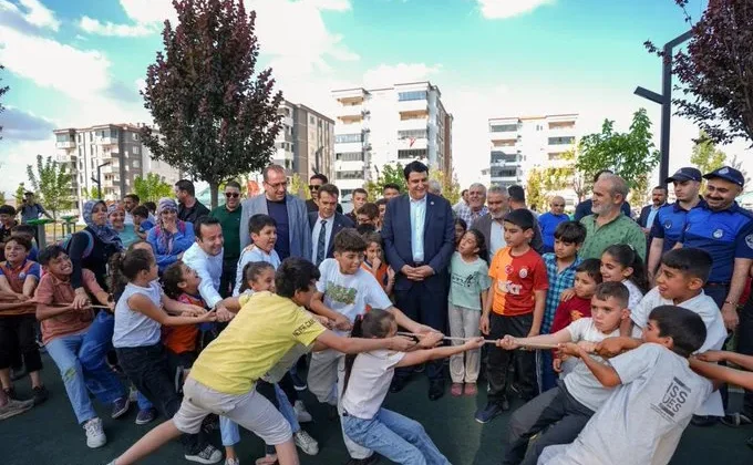 Yılmaz’dan 1 yılda 18 yeni park