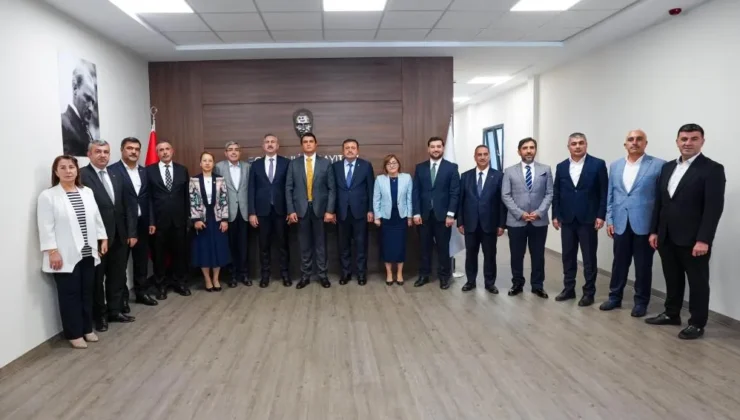 AK Parti Grup Başkanvekili Gül ve Başkan Şahin’den Yılmaz’a ziyaret