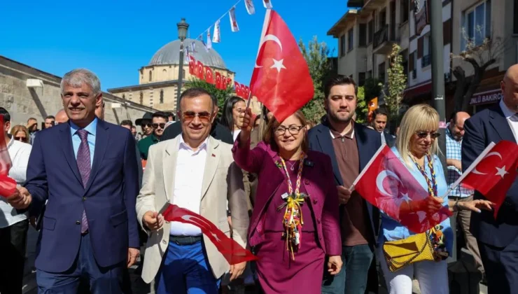 “GastroANTEP Kültür Yolu Festivali” renkli görüntülerle başladı
