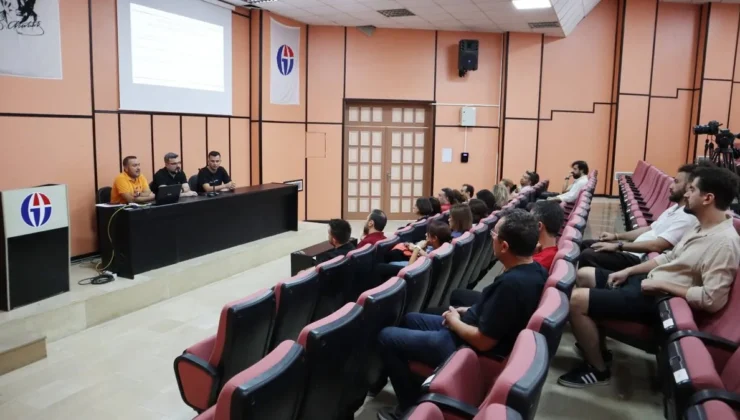 GÜZEL SANATLAR FAKÜLTESİ’NDE AKADEMİK DANIŞMANLIK TOPLANTISI GERÇEKLEŞTİRİLDİ