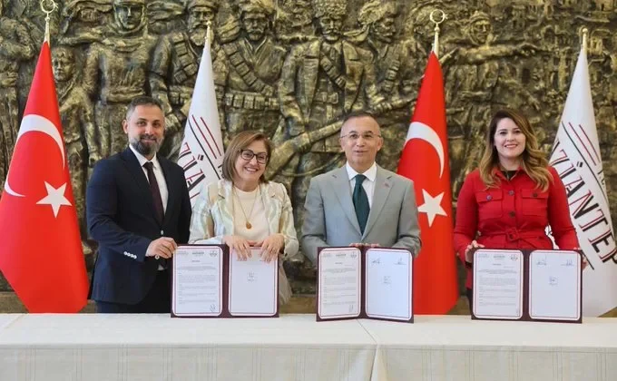 Gaziantep’te başarılı öğrencilere sınav hazırlık desteği