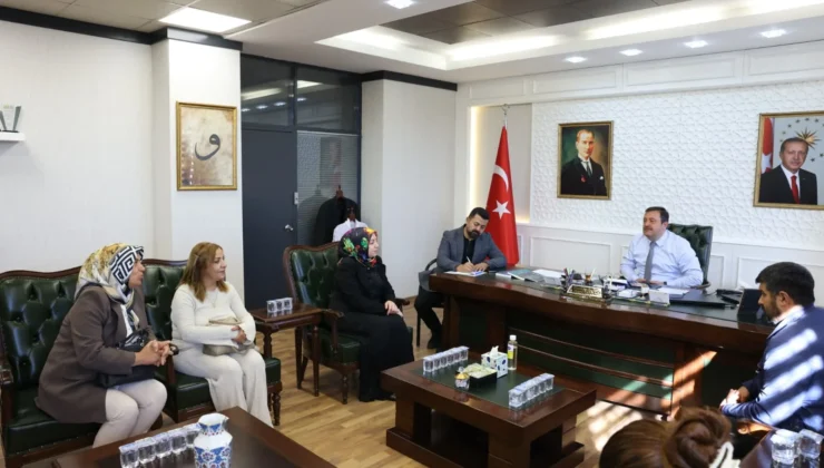 BAŞKAN FEDAİOĞLU VATANDAŞLARLA “AÇIK KAPI” BULUŞMASINDA BİR ARAYA GELDİ