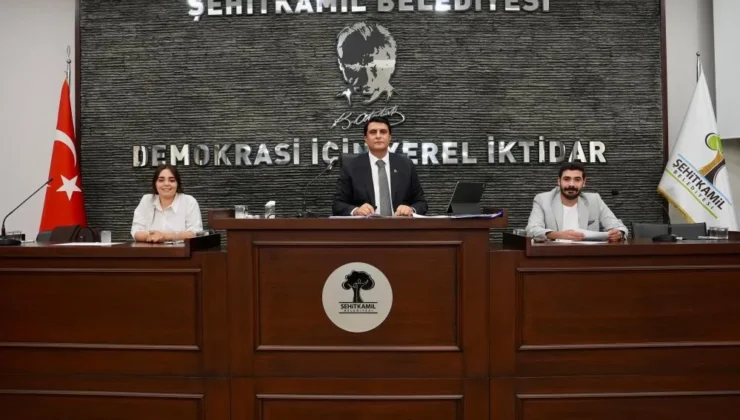 Yılmaz, yardımcılarını açıkladı
