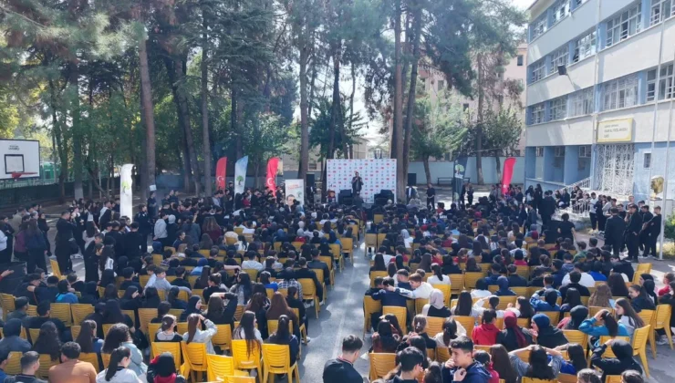Başkan Yılmaz’dan Hasan Ali Yücel Anadolu Lisesi Öğrencilerine Altın Tavsiyeler