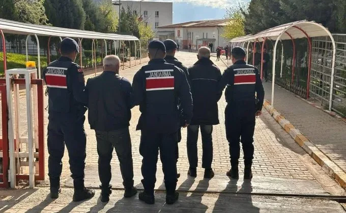 Husumetlilerini bıçakla yaralayan 3 şahsı jandarma yakaladı