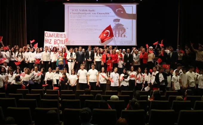Cumhuriyetin 102. Yılı Hasan Kalyoncu Üniversitesi’nde coşkuyla kutlandı