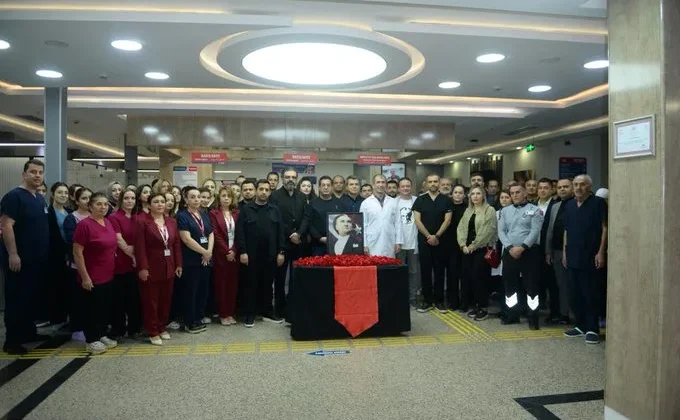 Mustafa Kemal Atatürk, Özel Hatem Hastanesi’nde düzenlenen törenle anıldı