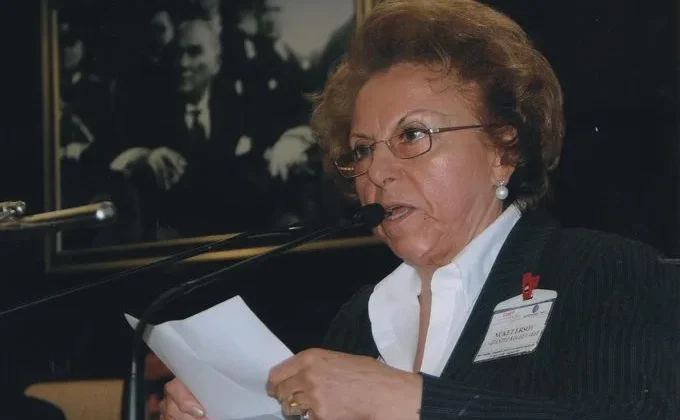 Ömrünü eğitim ve kadınlara adamış Cumhuriyet Çınarı Nüket Ersoy vefat etti