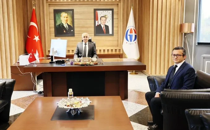 GAÜN SAĞLIK ALANINDA KADROSUNU GÜÇLENDİRMEYE DEVAM EDİYOR