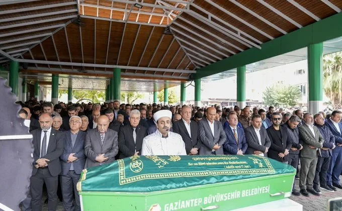 Mehmet Özyurt’un kardeşi Şinasi Özyurt, dualarla son yolculuğuna uğurlandı