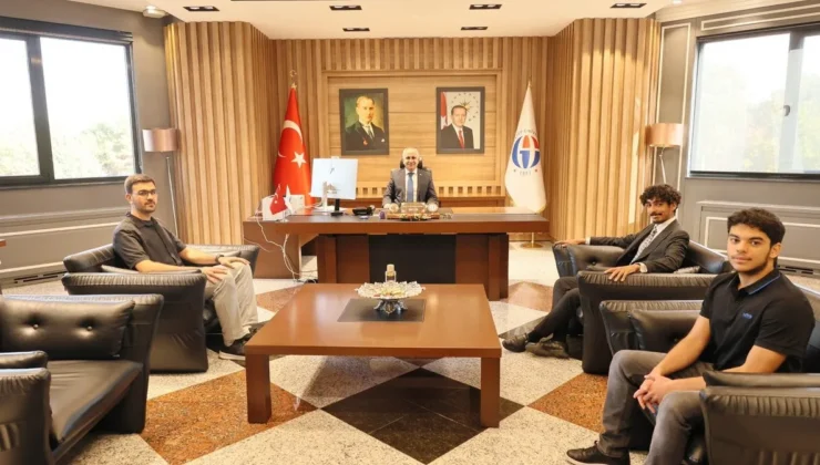 GAÜN REKTÖRÜ DOĞAN, CEZAYİRLİ ÖĞRENCİLERİ REKTÖRLÜK MAKAMINDA KABUL ETTİ