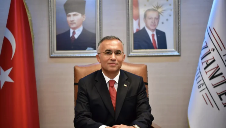 Vali Kemal Çeber’den 25 Aralık Gaziantep’in Kurtuluş Yıl Dönümü Mesajı