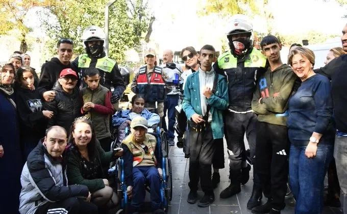 Jandarmadan özel ihtiyaçlı çocuklara anlamlı ziyaret