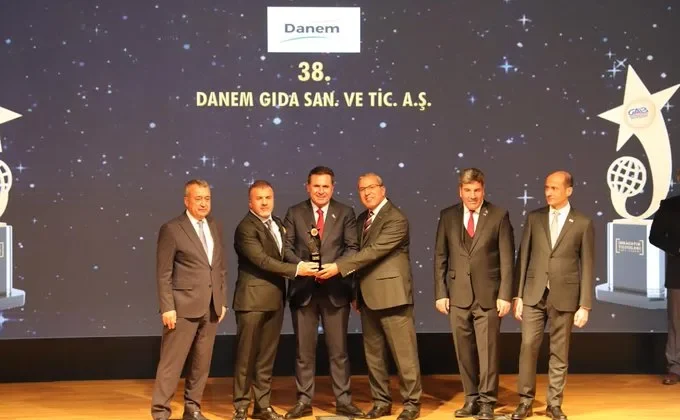 TİRYAKİ AGRO GRUBU’NUN İKİ ŞİRKETİNE “İHRACATIN YILDIZLARI” ÖDÜLÜ