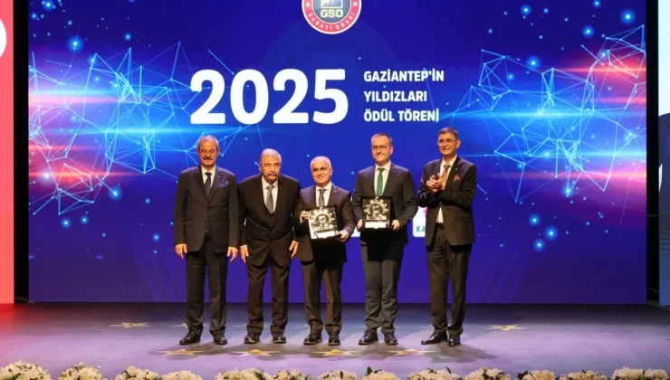 BAKAN KACIR’IN KATILIMIYLA GAZİANTEP ÜNİVERSİTESİ’NDE ÖNEMLİ PROTOKOLLER İMZALANDI