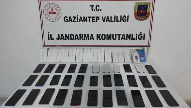 Gaziantep’te 800 bin TL değerinde kaçak telefon ele geçirildi