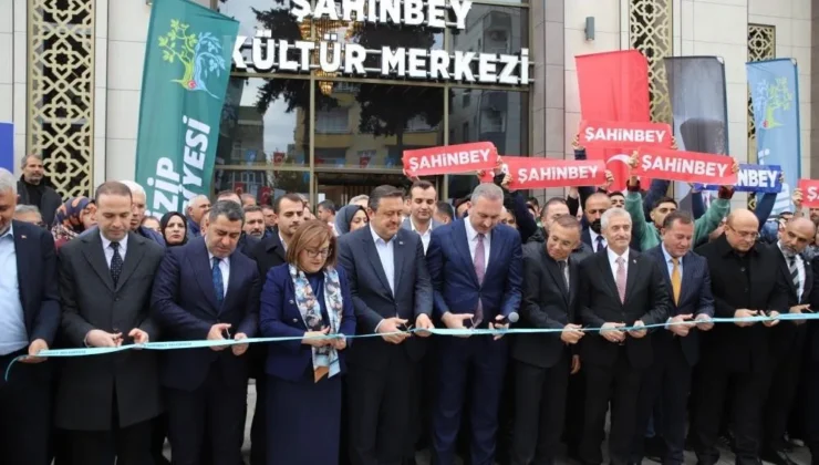 Şahinbey Belediyesi’nin Nizip’e kazandırdığı Kültür Merkezi’nin açılışı yapıldı
