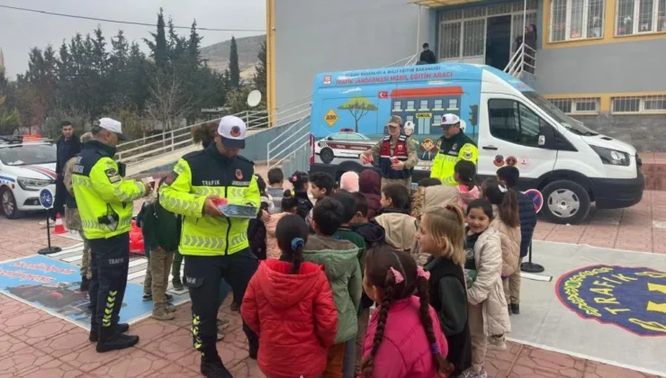 Gaziantep’te jandarmadan 126 öğrenciye trafik eğitimi