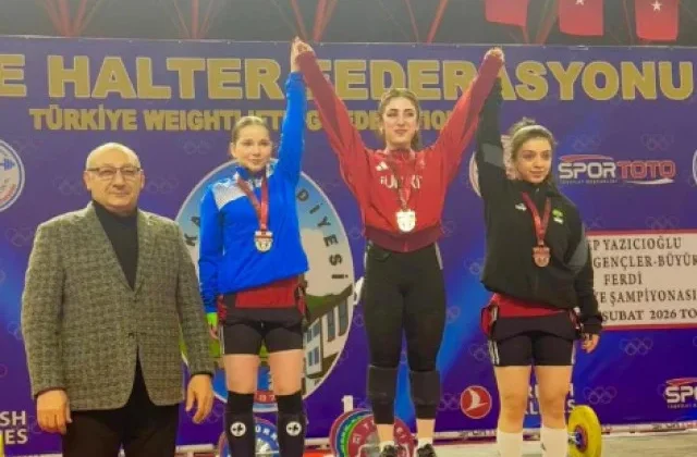 Şehitkamil sporcularından büyük başarı