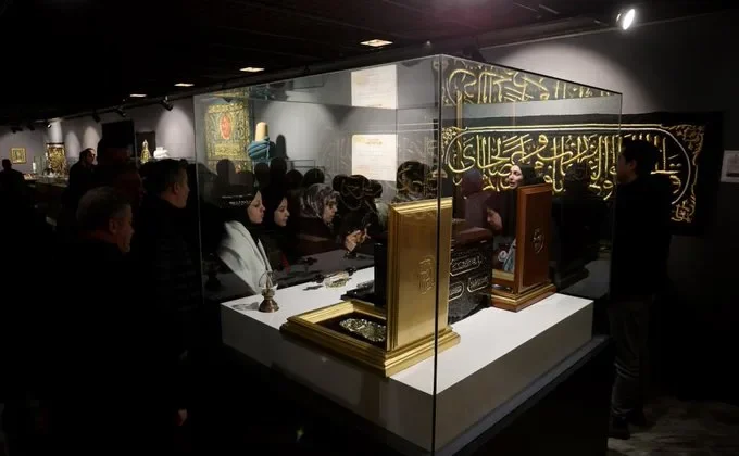 Gaziantep Büyükşehir ev sahipliğinde Mukaddes Emanetler Sergisi’ne yoğun ilgi