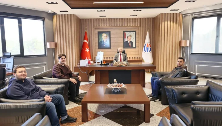 GAÜN REKTÖRÜ DOĞAN LÜBNANLI ÖĞRENCİLERLE BİR ARAYA GELDİ