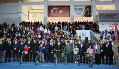 BÜYÜKŞEHİR’İN RAMAZAN SOFRASI BU KEZ İSLAHİYE’DE KURULDU