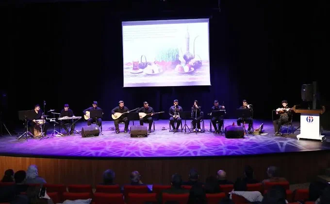GAÜN’DE NEVRUZ KONFERANSI VE MÜZİK DİNLETİSİ