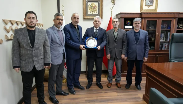 Nizip İmam Hatip Derneği’nden Yönetim Kurulu BaşkanımızMehmet Özyurt’a Teşekkür Plaketi