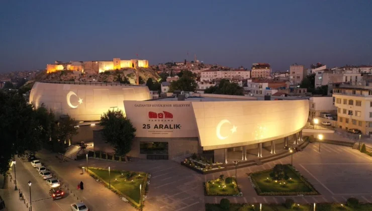 GAZİANTEP BÜYÜKŞEHİR EV SAHİPLİĞİNDE “İNSAN AKLI NASIL ÇALIŞIR?” SÖYLEŞİSİ