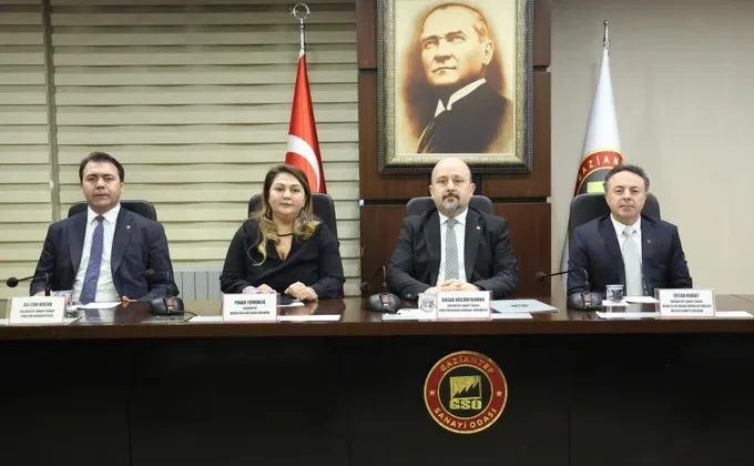 MOBİLYA SEKTÖRÜNÜN SORUNLARI VE GELECEĞİ GSO’DA KONUŞULDU