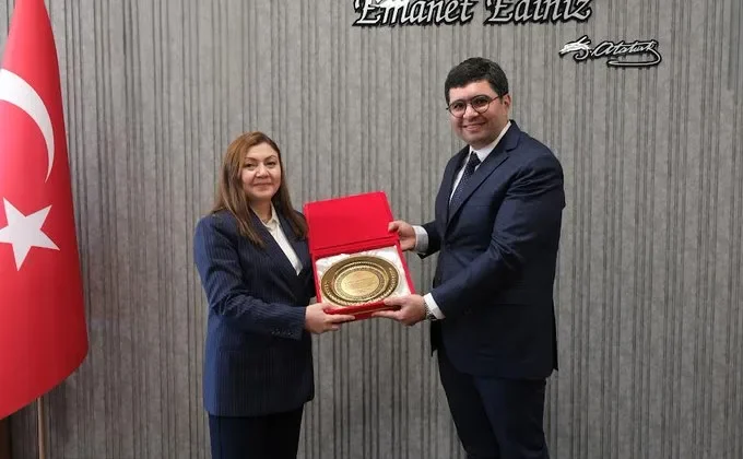 Gaziantep Şehir Hastanesi’nde başhekimlik görevinde devir teslim töreni gerçekleştirildi.