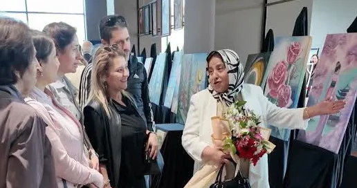 ŞEHİTKAMİLLİ HANIMLARIN ESERLERİ GÖRÜCÜYE ÇIKTI KALPTEN TUVALE YANSIMALAR SERGİSİ AÇILDI