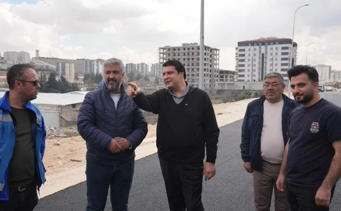 Yılmaz, asfalt çalışmalarını yerinde inceledi