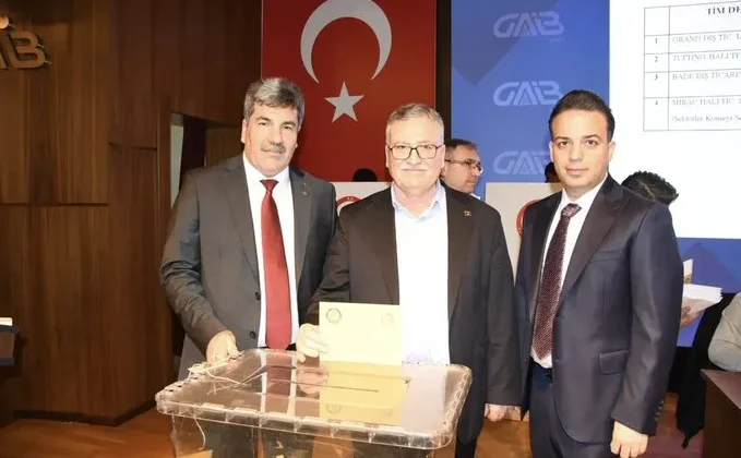 Zeynal Abidin Kaplan oybirliği ile yeniden başkan