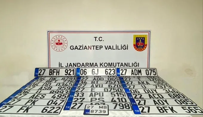 Gaziantep’te 27 adet sahte plaka ele geçirildi: 2 gözaltı