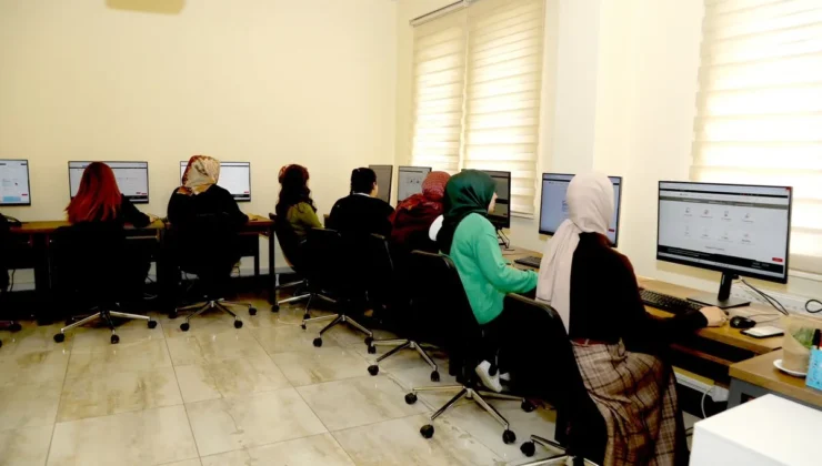 GAZİANTEP’TE GENÇLERE KÜRESEL TEKNOLOJİ EĞİTİMİ
