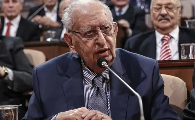 Ünlü siyasetçi 92 yaşında hayatını kaybetti