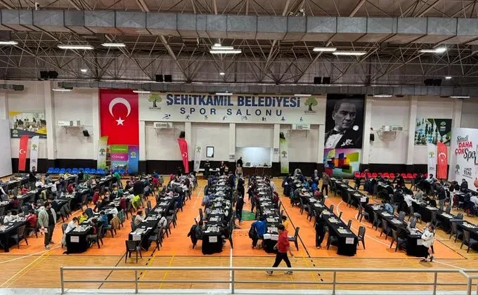 ŞEHİTKAMİL’DE HAMLELER VEFA İÇİN ATILDI 250 SPORCU AYNI HEYECANDA BULUŞTU