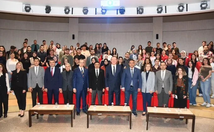 “Hayallerin Peşinden Koş: Vazgeçmeyenler Kazanır!”