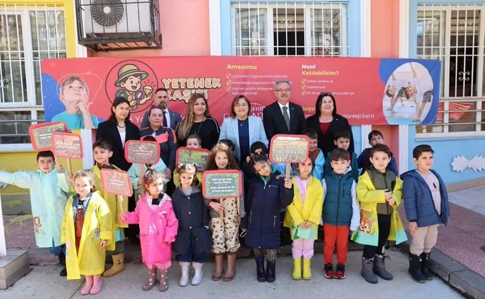 BAŞKAN ŞAHİN, “ŞEHRİM OKULUM” PROJESİ KAPSAMINDA VELİLERLE BULUŞTU