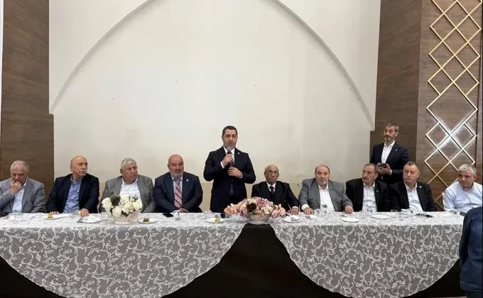 Geleneksel Bayramlaşmada Binlerce Bozgeyik Tek Yürek
