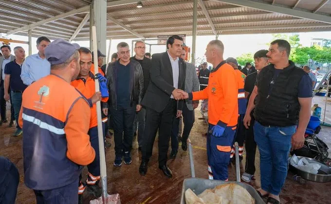 Şehitkamil’de bayram boyunca hummalı temizlik mesaisi Yılmaz: “Temizlik çalışmaları aralıksız devam edecek”