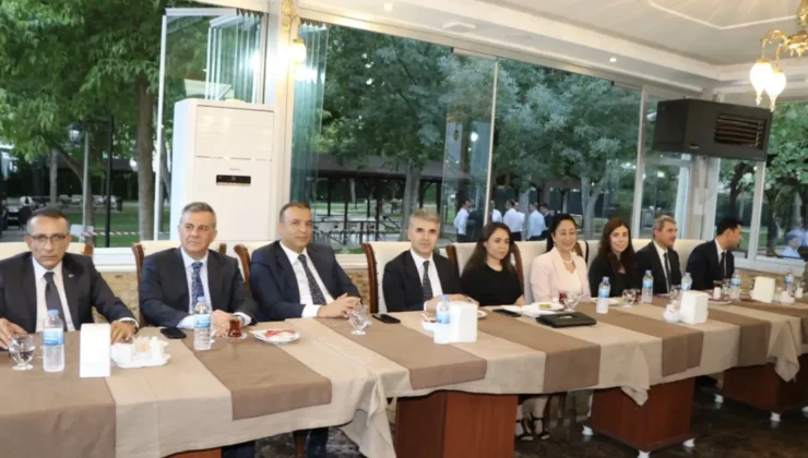 Gaziantep Adliyesi’nde Duygusal Veda: Hakim ve Savcılar Yeni Görev Yerlerine Uğurlandı