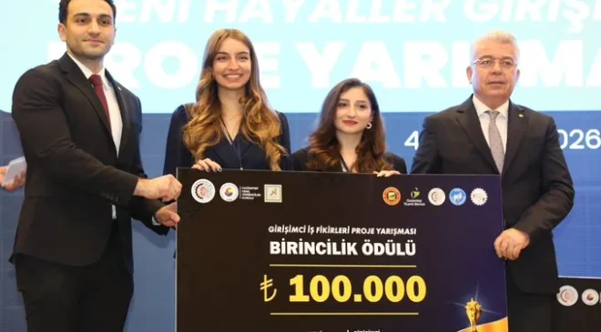 NTO BAŞKANI MEHMET ÖZYURT, “YENİ HAYALLER GİRİŞİMCİ FİKİRLER” FİNALİNDE BİRİNCİLİK ÖDÜLÜNÜ TAKDİM ETTİ