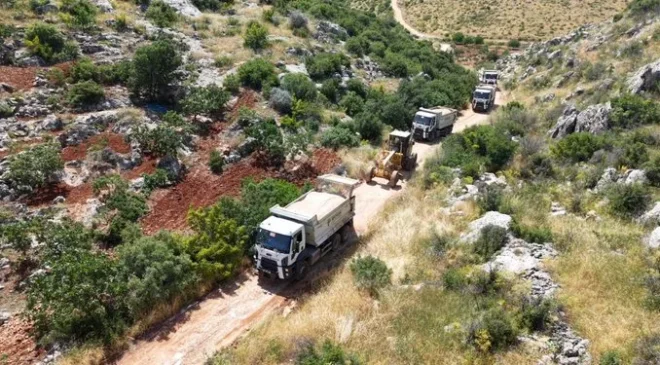 Şehitkamil’de arazi yolları açma çalışmaları sürüyor