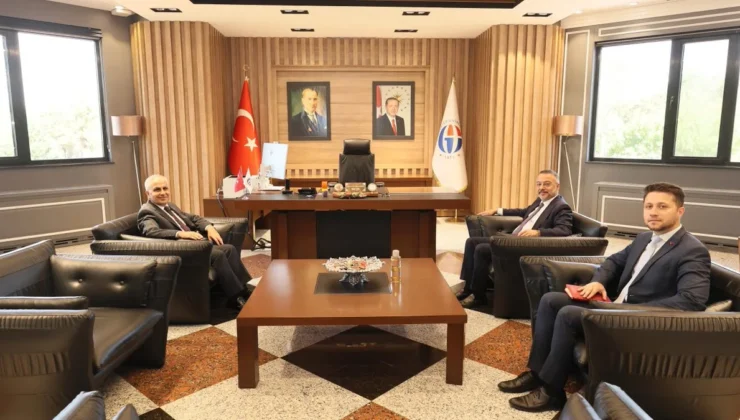 TÜRKİYE ŞAM BÜYÜKELÇİSİ NUH YILMAZ’DAN GAÜN REKTÖRÜ DOĞAN’A ZİYARET